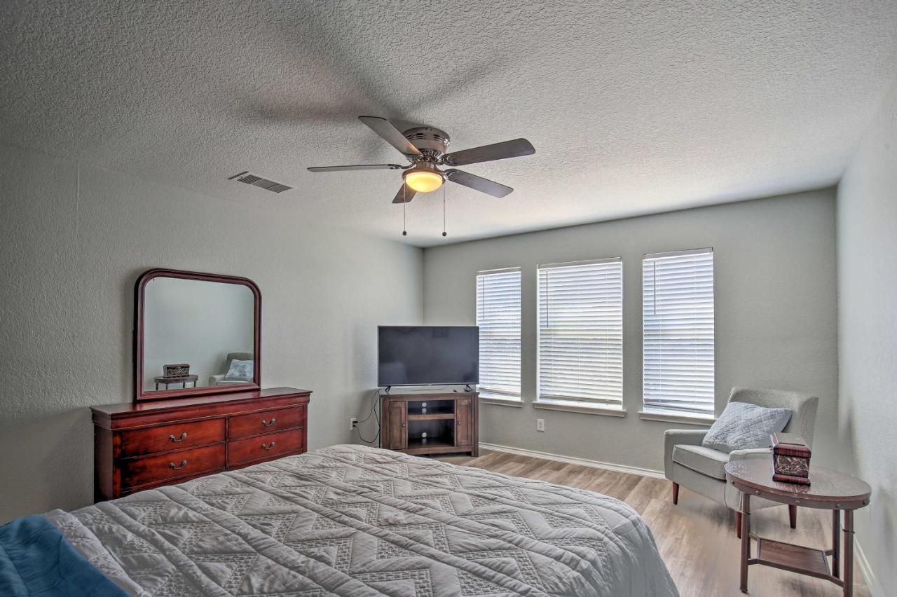 Spacious San Antonio Home About 9 Miles To Usta! Exterior photo